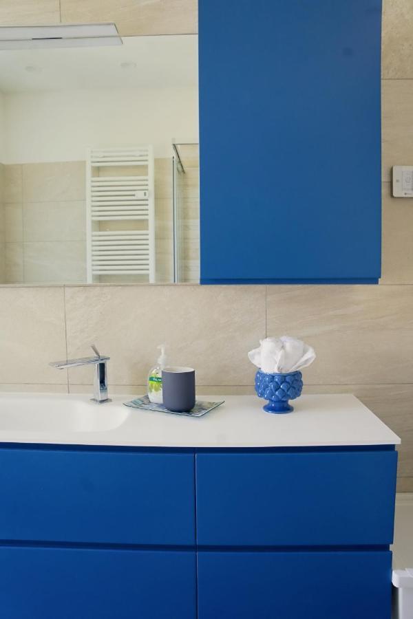 The Blue - Lake / City View Modern Apt Near Villa Olmo 科莫 外观 照片