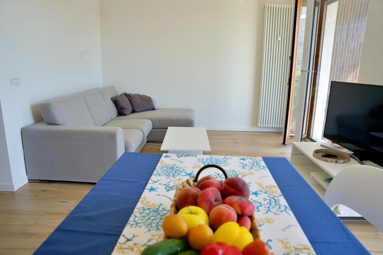 The Blue - Lake / City View Modern Apt Near Villa Olmo 科莫 外观 照片